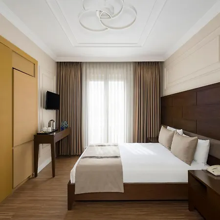 Continental Pera 4* Istanboel