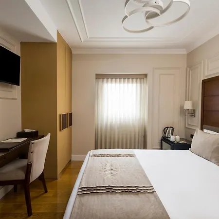 Continental Pera 4* Istanboel