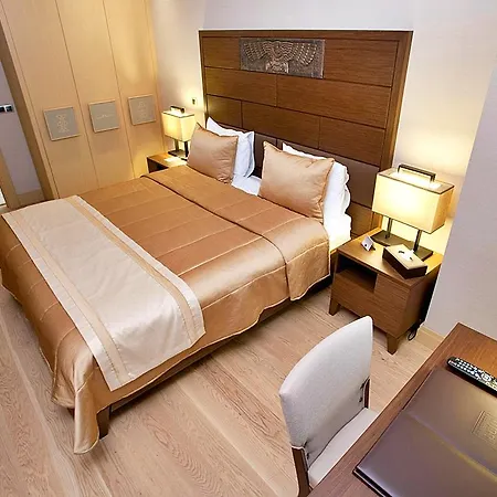 מלון Continental Pera 4*