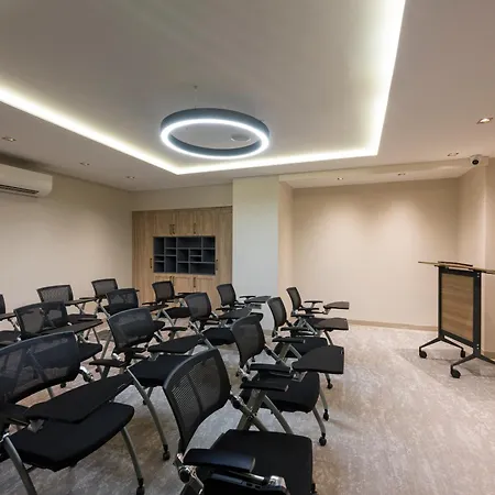 Continental Pera Hotel