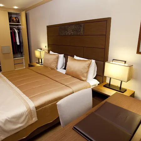 Continental Pera Hotel 4*