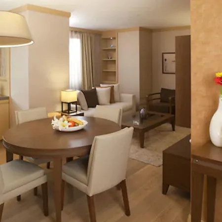 Continental Pera Istanboel