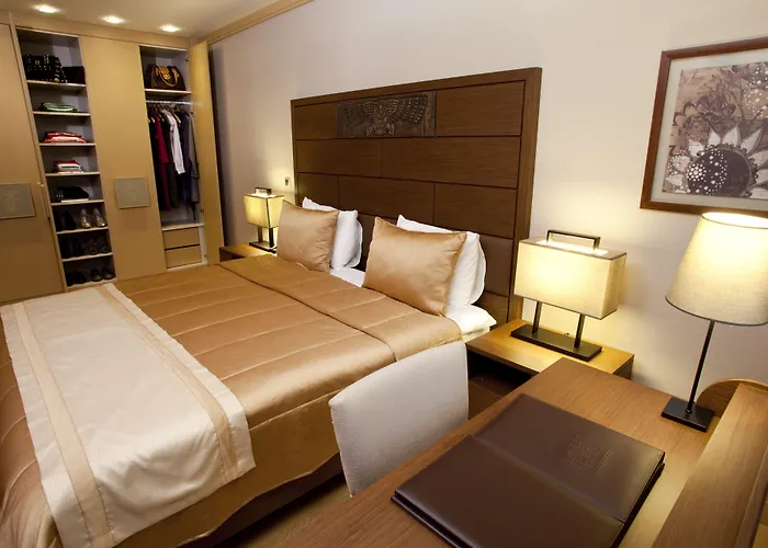 Continental Pera Hotel 4*