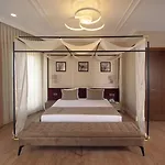 Continental Pera Hotel 4*